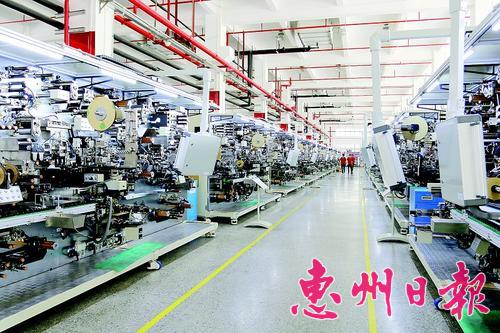 ▲122cc太阳集成游戏科技智能出产车间干净整洁。
